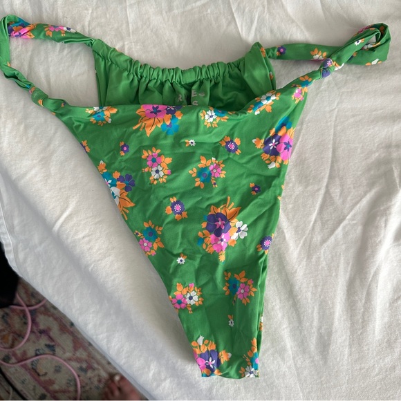 frankie’s bikinis green floral two piece SOLD TOGETHER NEVER WORN NO TAGS - Picture 2 of 6